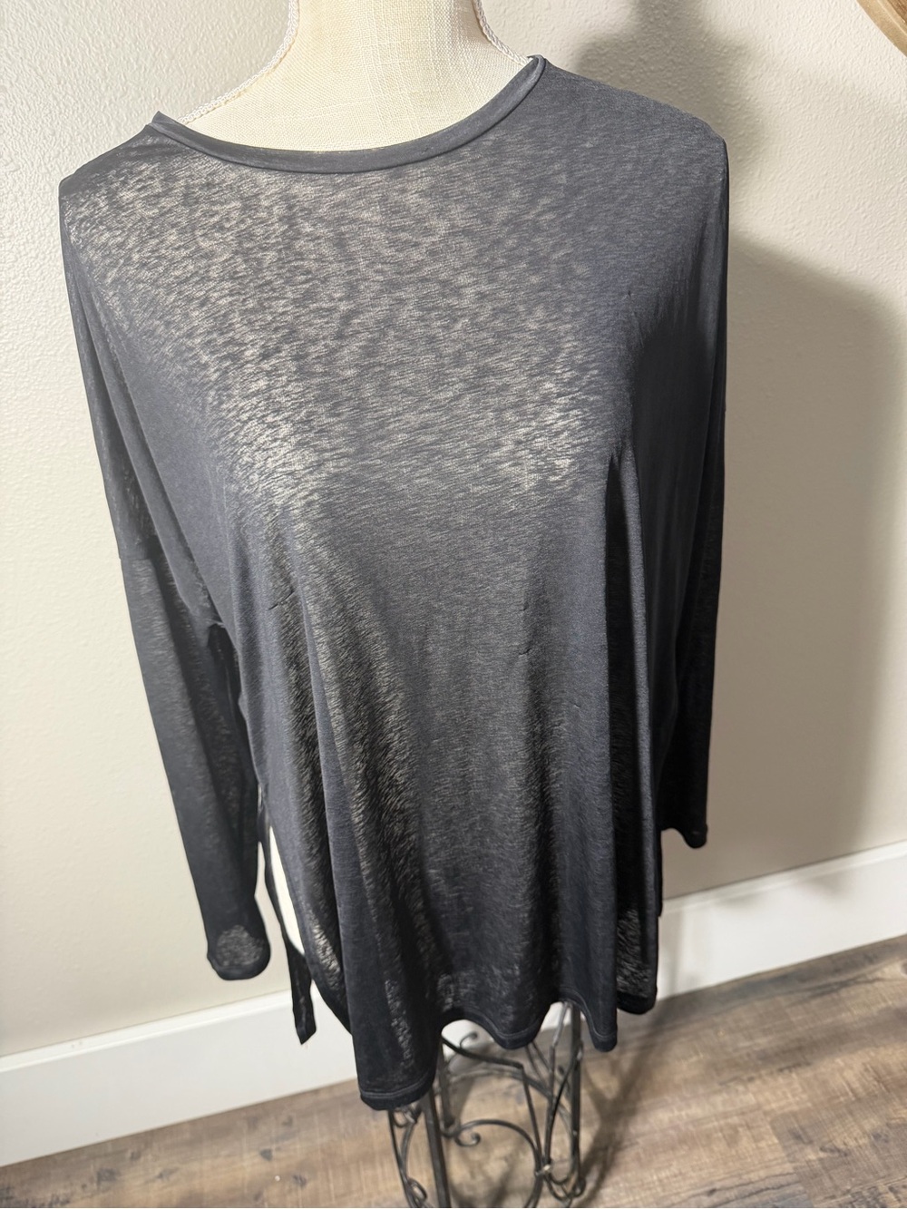 ALO Yoga Sheer Black Long-Sleeve Crewneck Top